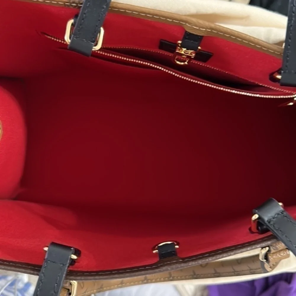 NEW! LOUIS VUITTON large bag 100%‎ authentic